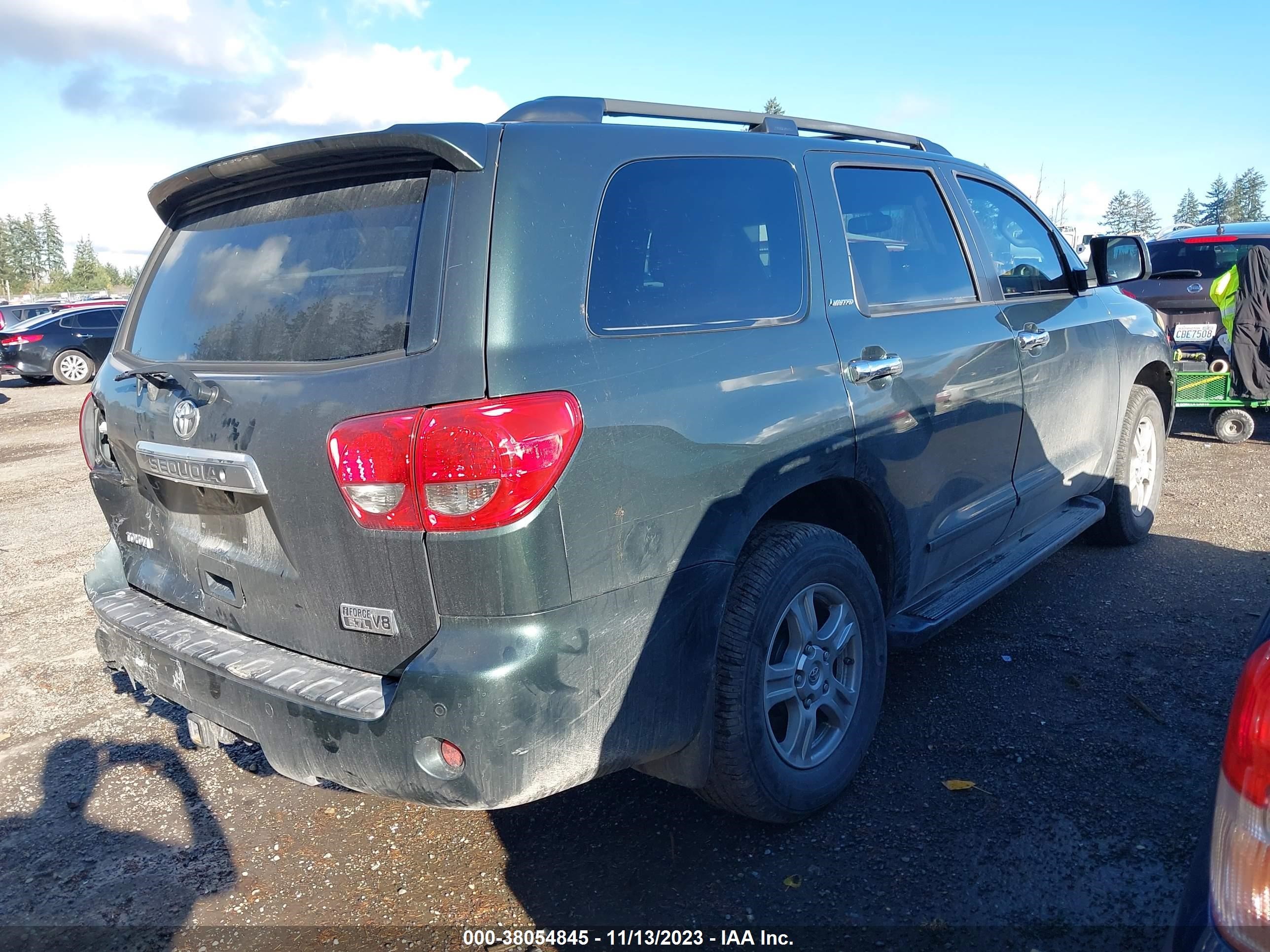 Photo 3 VIN: 5TDZY68AX8S004808 - TOYOTA SEQUOIA 