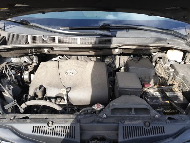 Photo 6 VIN: 5TDZZ3DC0HS828464 - TOYOTA SIENNA 