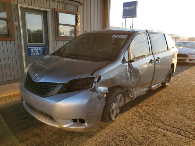 Photo 1 VIN: 5TDZZ3DC0HS886591 - TOYOTA SIENNA 