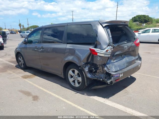 Photo 2 VIN: 5TDZZ3DC0HS895887 - TOYOTA SIENNA 