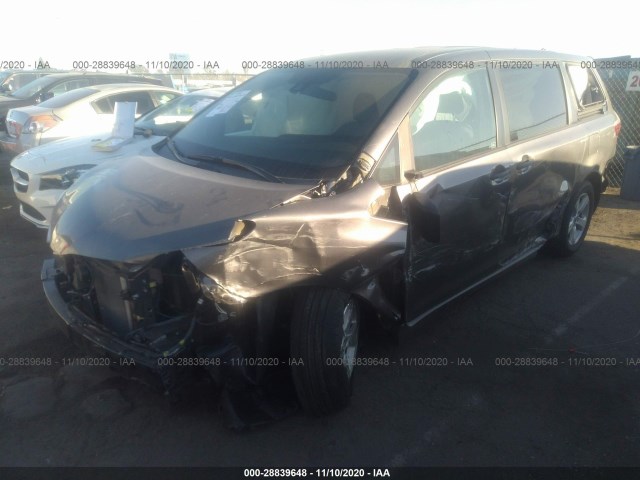 Photo 1 VIN: 5TDZZ3DC0KS967257 - TOYOTA SIENNA 