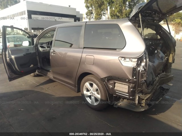 Photo 2 VIN: 5TDZZ3DC0KS994622 - TOYOTA SIENNA 