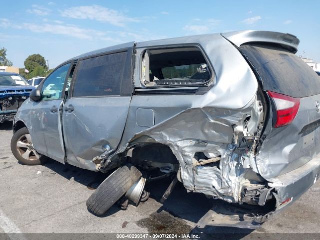 Photo 5 VIN: 5TDZZ3DC0KS994829 - TOYOTA SIENNA 