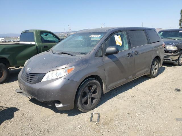 Photo 0 VIN: 5TDZZ3DC1HS818977 - TOYOTA SIENNA 