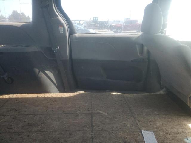 Photo 10 VIN: 5TDZZ3DC1HS818977 - TOYOTA SIENNA 