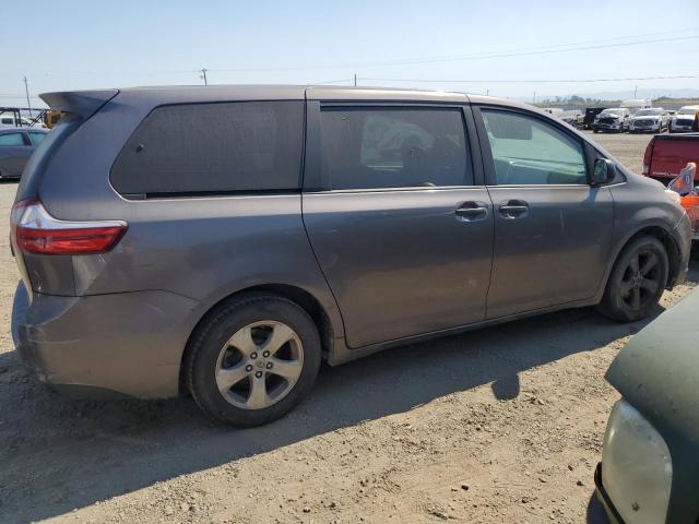 Photo 2 VIN: 5TDZZ3DC1HS818977 - TOYOTA SIENNA 