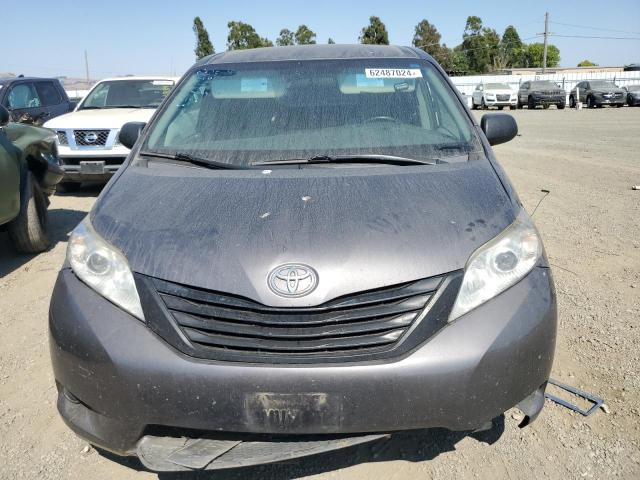 Photo 4 VIN: 5TDZZ3DC1HS818977 - TOYOTA SIENNA 