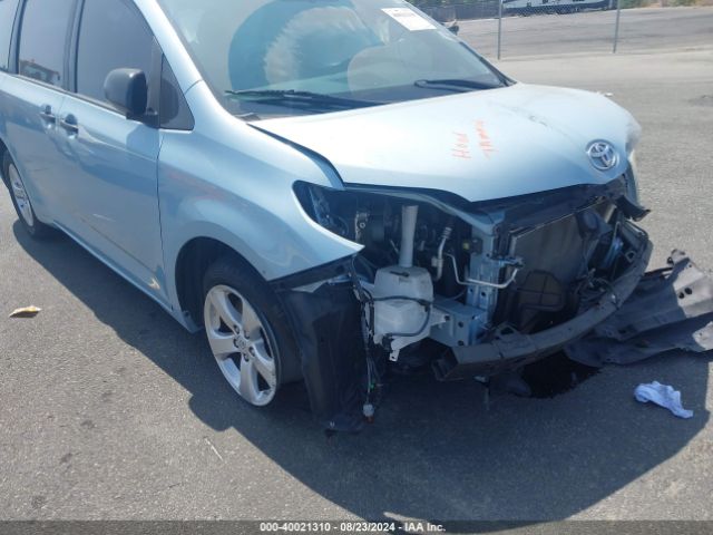 Photo 0 VIN: 5TDZZ3DC1HS823211 - TOYOTA SIENNA 