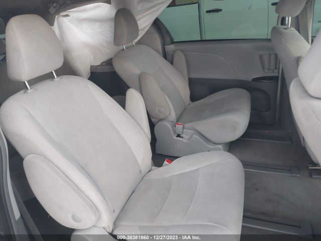 Photo 7 VIN: 5TDZZ3DC1JS909091 - TOYOTA SIENNA 