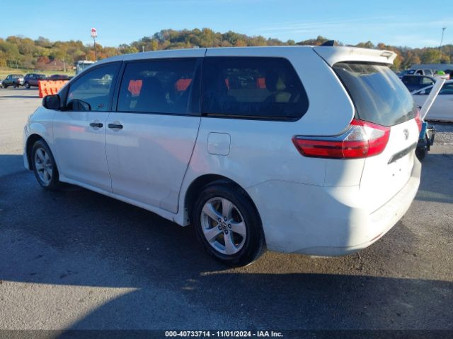 Photo 2 VIN: 5TDZZ3DC1LS056971 - TOYOTA SIENNA 