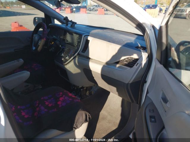 Photo 4 VIN: 5TDZZ3DC1LS056971 - TOYOTA SIENNA 