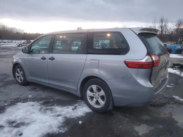 Photo 1 VIN: 5TDZZ3DC2HS795063 - TOYOTA SIENNA 