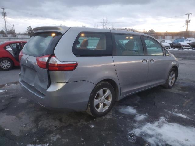 Photo 2 VIN: 5TDZZ3DC2HS795063 - TOYOTA SIENNA 