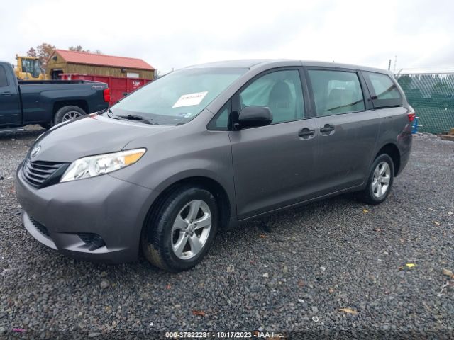 Photo 1 VIN: 5TDZZ3DC2HS818180 - TOYOTA SIENNA 