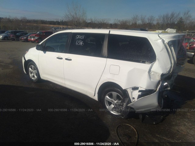 Photo 2 VIN: 5TDZZ3DC2HS844651 - TOYOTA SIENNA 