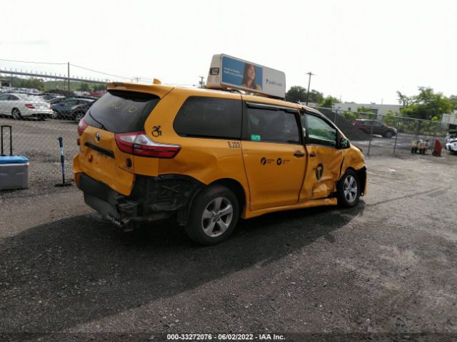 Photo 3 VIN: 5TDZZ3DC3KS018172 - TOYOTA SIENNA 