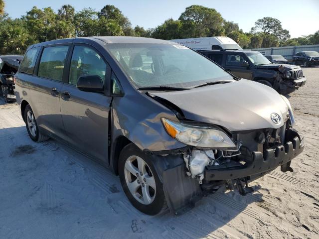 Photo 3 VIN: 5TDZZ3DC4HS799888 - TOYOTA SIENNA 