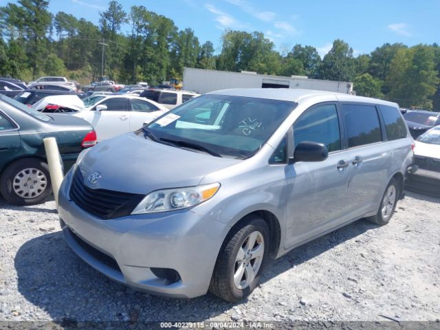 Photo 1 VIN: 5TDZZ3DC4HS818391 - TOYOTA SIENNA 