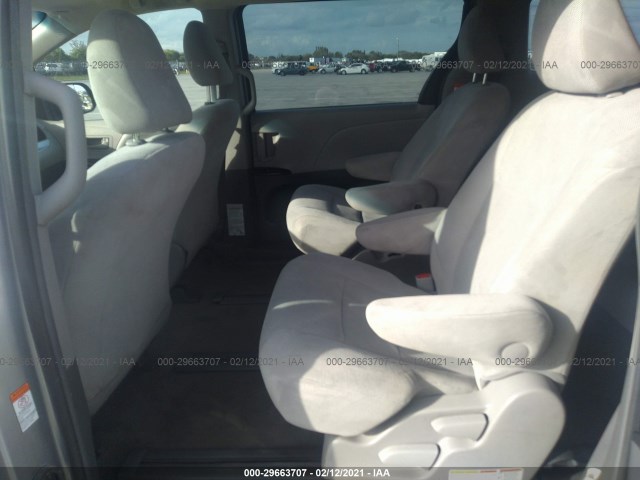 Photo 7 VIN: 5TDZZ3DC4HS891129 - TOYOTA SIENNA 