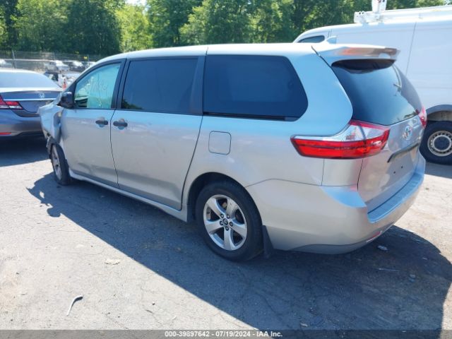 Photo 2 VIN: 5TDZZ3DC4KS003826 - TOYOTA SIENNA 