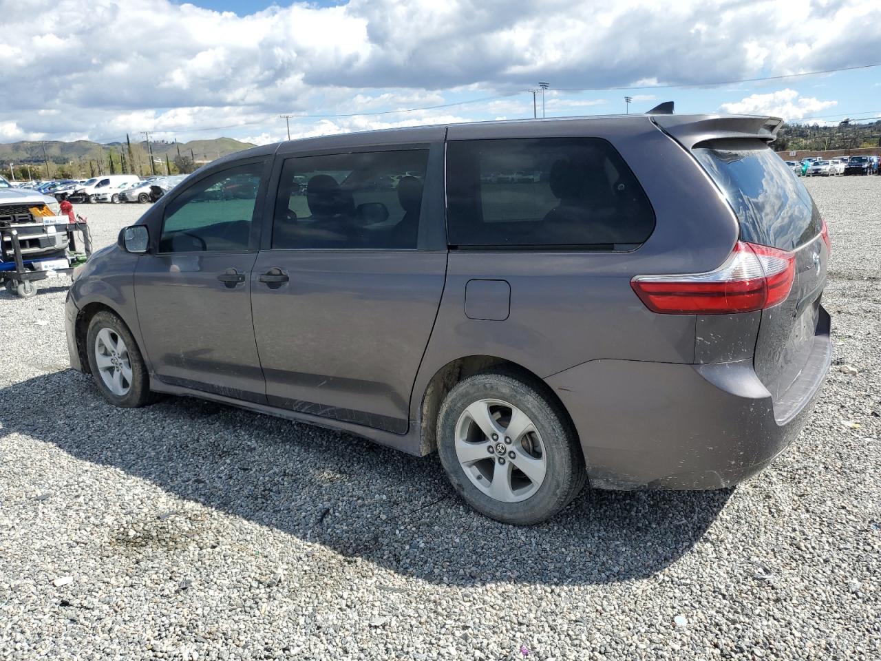 Photo 1 VIN: 5TDZZ3DC4LS072601 - TOYOTA SIENNA 