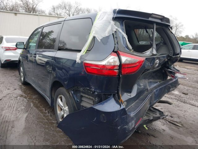 Photo 2 VIN: 5TDZZ3DC4LS082657 - TOYOTA SIENNA 