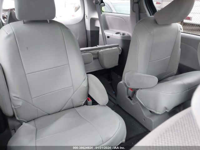 Photo 7 VIN: 5TDZZ3DC4LS082657 - TOYOTA SIENNA 