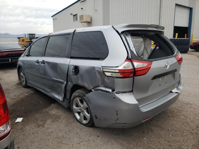 Photo 1 VIN: 5TDZZ3DC5JS937010 - TOYOTA SIENNA 