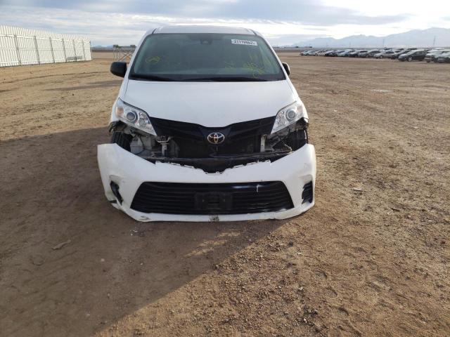 Photo 8 VIN: 5TDZZ3DC5JS938593 - TOYOTA SIENNA L 