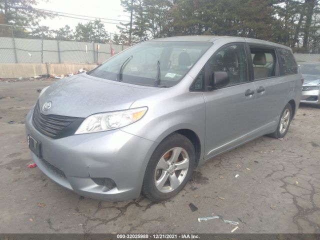 Photo 1 VIN: 5TDZZ3DC6HS897465 - TOYOTA SIENNA 