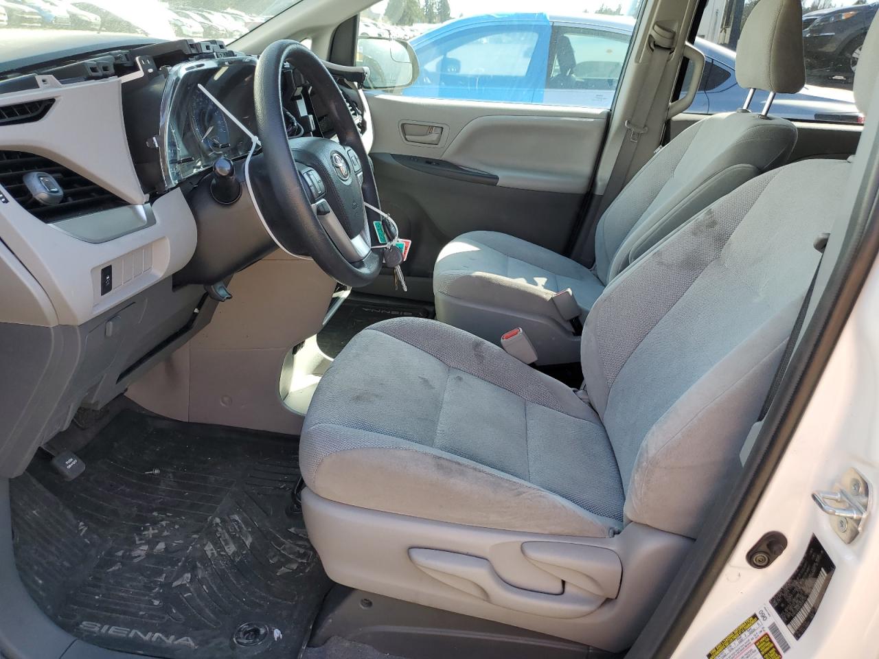 Photo 6 VIN: 5TDZZ3DC6JS938120 - TOYOTA SIENNA 