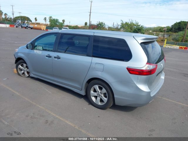 Photo 2 VIN: 5TDZZ3DC6LS054097 - TOYOTA SIENNA 