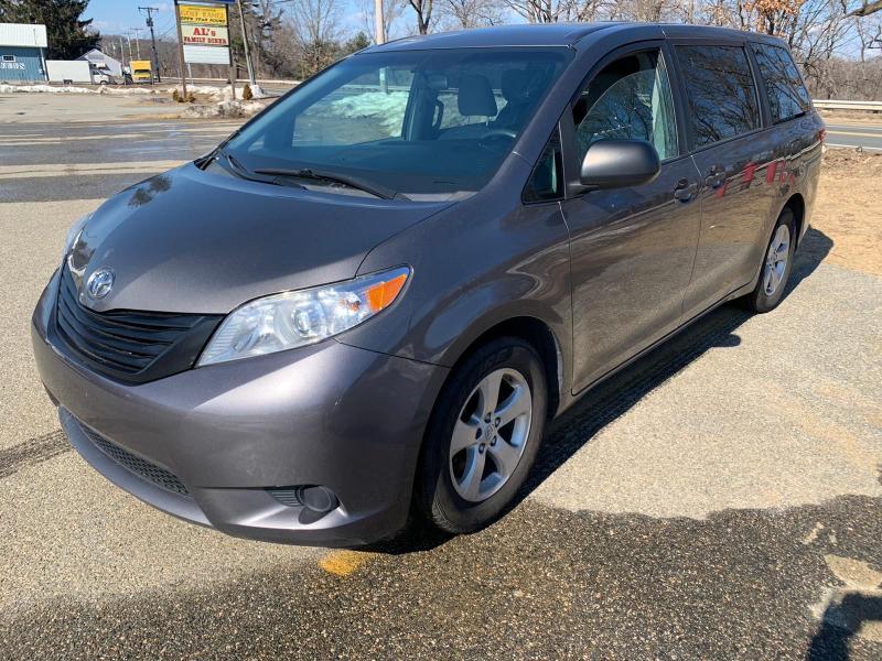 Photo 1 VIN: 5TDZZ3DC7HS810270 - TOYOTA SIENNA 