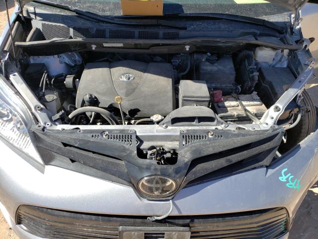 Photo 6 VIN: 5TDZZ3DC7JS948123 - TOYOTA SIENNA L 