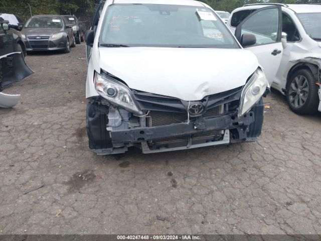 Photo 5 VIN: 5TDZZ3DC7LS032058 - TOYOTA SIENNA 