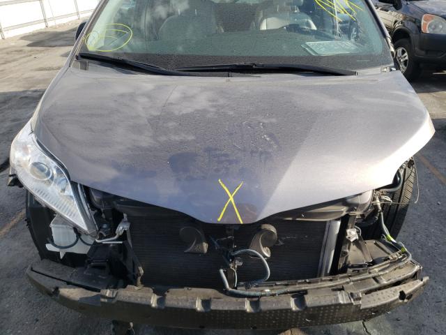 Photo 6 VIN: 5TDZZ3DC7LS060572 - TOYOTA SIENNA L 