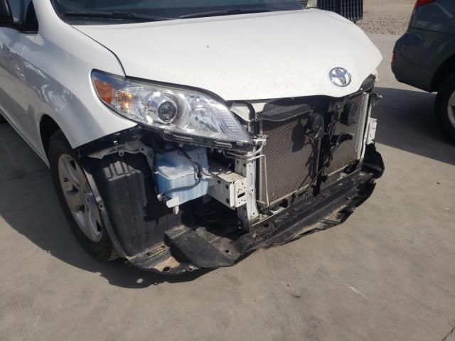 Photo 8 VIN: 5TDZZ3DC8HS767218 - TOYOTA SIENNA 