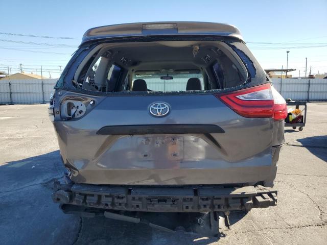 Photo 5 VIN: 5TDZZ3DC8HS858666 - TOYOTA SIENNA 