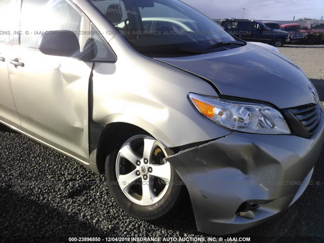 Photo 5 VIN: 5TDZZ3DC8HS894275 - TOYOTA SIENNA 