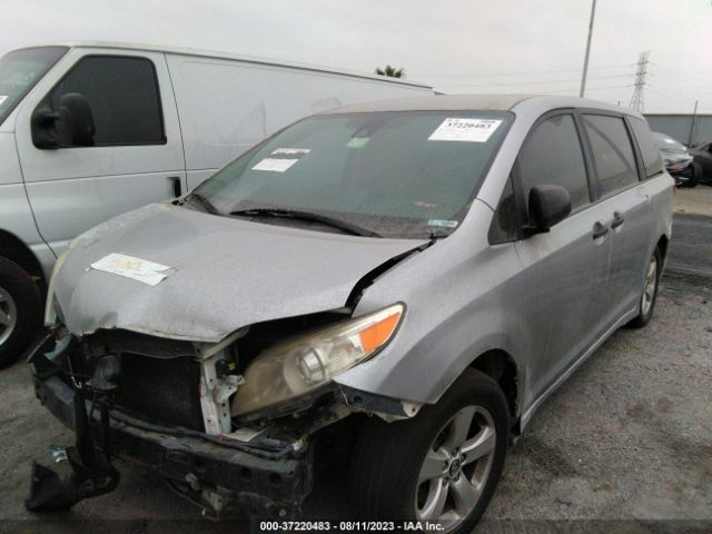 Photo 1 VIN: 5TDZZ3DC8JS918290 - TOYOTA SIENNA 