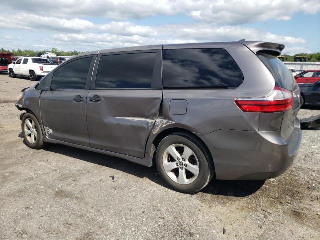 Photo 1 VIN: 5TDZZ3DC8KS006907 - TOYOTA SIENNA 