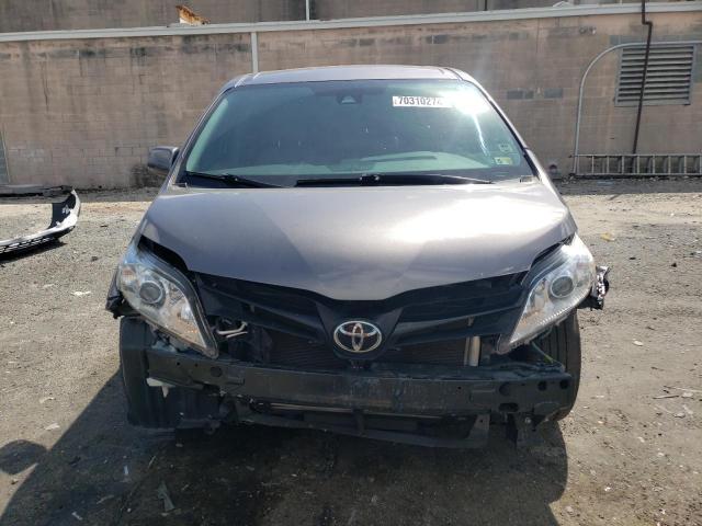 Photo 4 VIN: 5TDZZ3DC8KS006907 - TOYOTA SIENNA 