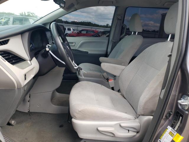 Photo 6 VIN: 5TDZZ3DC8KS006907 - TOYOTA SIENNA 