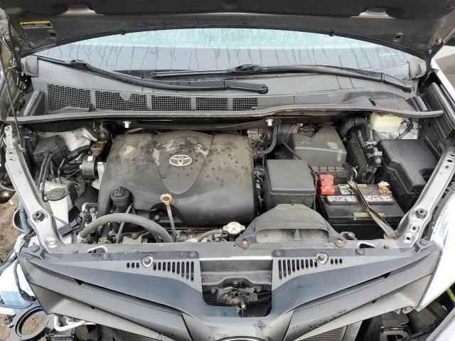 Photo 11 VIN: 5TDZZ3DC8KS967135 - TOYOTA SIENNA 