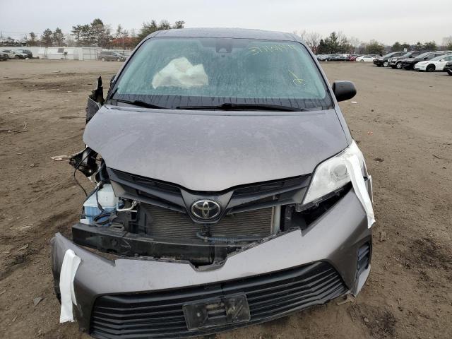 Photo 4 VIN: 5TDZZ3DC8KS967135 - TOYOTA SIENNA 