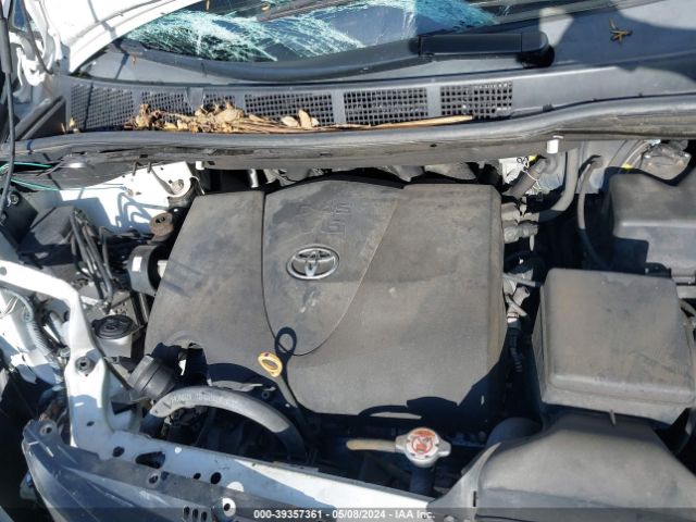 Photo 9 VIN: 5TDZZ3DC8KS974165 - TOYOTA SIENNA 