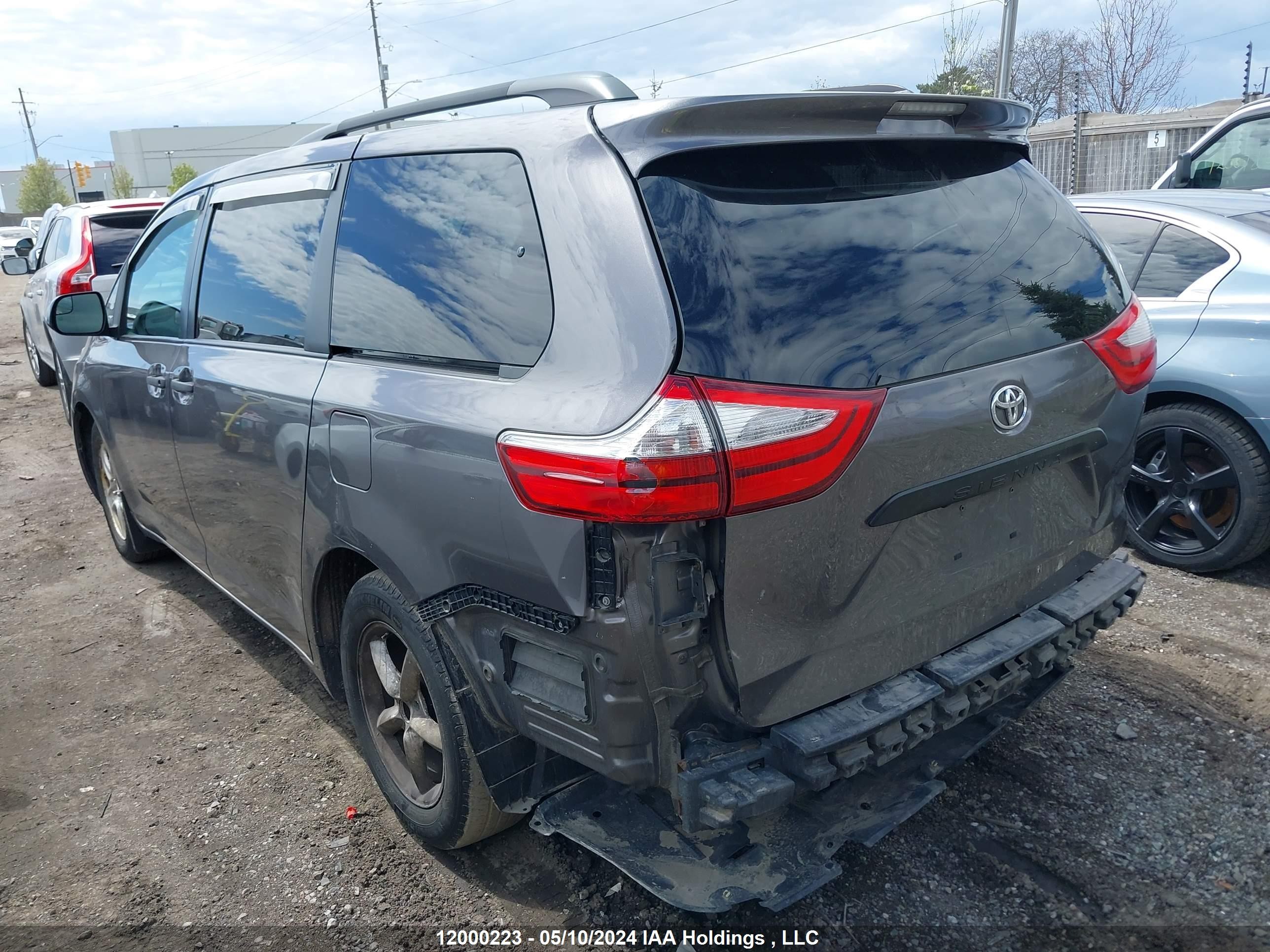 Photo 2 VIN: 5TDZZ3DC9HS818306 - TOYOTA SIENNA 