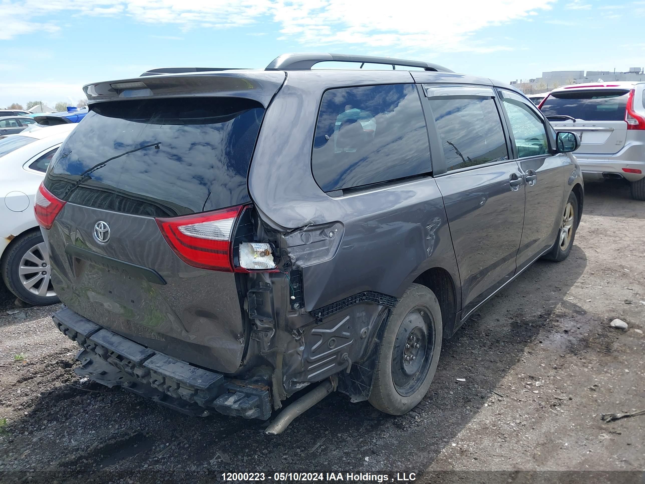 Photo 3 VIN: 5TDZZ3DC9HS818306 - TOYOTA SIENNA 