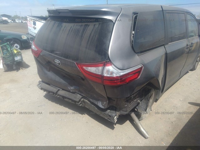 Photo 5 VIN: 5TDZZ3DC9JS944669 - TOYOTA SIENNA 