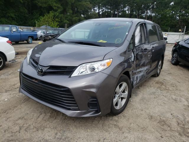 Photo 1 VIN: 5TDZZ3DC9KS966415 - TOYOTA SIENNA 